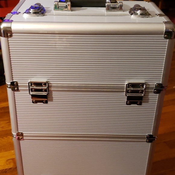 Makeup trunk